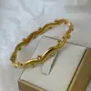 Pulsera de Acero Inoxidable Fundido Flor Corazón Pulsera de Nariz de Cerdo Hueca Lujo Ligero Perforación de Puntos Pulsera para Mujer Impermeable