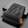 Pantalones deportivos de marca de moda transfronterizos para hombre para otoño e invierno, corte recto, ajuste holgado, forro polar, engrosados, cálidos, adecuados para hombres de mediana edad y mayores, pantalones casuales