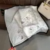 Nuevo Estilo Bufanda de Seda Cuadrada 70cm Estampado de Lirios Protección Solar Primavera y Verano Bufanda Decorativa Versátil Pañuelo para la Cabeza de Mujer Bufanda de Seda
