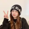 Gorro de lana tejido con patrón de copo de nieve, color marrón, para circunferencia de cabeza grande, para mujer, otoño e invierno, holgado, cálido, estilo coreano, gorro de punto para hombre