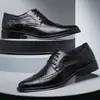 Zapatos de Piel para Hombre Estilo Brogue Británico Coreano Casual de Negocios Formales Tallas Grandes Zapatos de Hombre Estudio Fotográfico Foto Padrinos y Zapatos del Novio