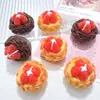 Tarta de Fresa con Crema 3D Pegamento de Resina para Crema Adornos para Casa de Muñecas Colgante Pasador Materiales de Bolsas Sorpresa Pequeños Accesorios
