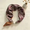 Lenço de Seda Magnético Primavera e Verão, Lenço Triangular Simples Listrado com Pérolas para Clavícula, Combinado com Camisas, Lenço de Pescoço Decorativo Profissional, Atacado
