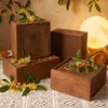 Caja de madera estilo retro con tapa deslizante, perfecta para empaquetar regalos, uso comercial, fiestas y para guardar dulces. También presenta un nuevo diseño de estilo chino y es adecuado para frutas secas