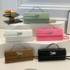 Bolsa de Mão Elegante para Comércio Exterior com Fivela de Fecho para Mulheres, Bolsa Transversal Versátil e Estilosa com Acabamento de Luxo