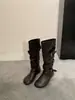 Botas Blancas Estilo Mujer 2026 Nuevo Otoño Aumentadoras de Altura Súper Calientes Extremadamente Atractivas Botas Largas Caña Alta Botas de Montar Versátiles