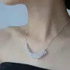 O Colar Sui Lan Tem um Toque de Luxo, É um Item de Moda de Nicho e É Estiloso e Elegante. Possui um Design de Moda de Verão com uma Corrente Longa Que Pode Ser Usada no Pescoço, e Possui uma Textura Moderna.