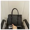 Bolsa de Mão Feminina Casual com Letras Estampadas de Grande Capacidade, Nova Moda 2025, Retrô, Tendência, para Levar na Mão, para o Dia a Dia