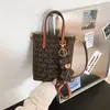 Bolsa Retro para Celular de Comércio Exterior Feminina 2026 Nova Super Quente Bolsa Saco Bestseller Pequena Bolsa de Ombro Versátil de Alta Qualidade