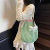 Bolsa de Malha Trançada com Recortes Estilo Preguiçoso Ins para Mulheres 2025 Nova Bolsa de Ombro Versátil para o Dia a Dia Bolsa de Praia de Grande Capacidade