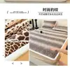 Lençol de Cama Ajustável de Veludo Leite com Padrão Esculpido, Capa de Cama com Cobertura Total de 360 Graus Meticulosamente Projetada, Antiestático, Grau Materno e Infantil, Macio e Quente