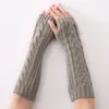 G-4 Mangas com Recorte Triangular Novo Estilo Luvas de Lã Empilhadas de Meio Dedo Expostas Mangas de Braço Quentes de Tricô Outono e Inverno para Homens e Mulheres
