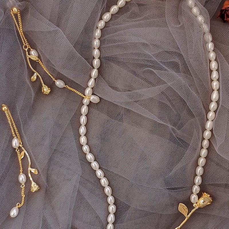 欧美复古玫瑰花朵项链 小众设计感14k注金珍珠项链