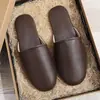 Zapatillas de Piel de Oveja de Alta Calidad Cuatro Estaciones Primavera y Otoño Hogar Amantes Piso Día Zapatillas Alojamiento Turístico Hotel Hotel Zapatillas de Cuero de Gama Alta