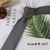 Gravata masculina casual moderna estreita de 6 cm em poliéster listrada cor sólida noivo casamento fábrica em estoque atacado fornecimento direto