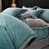 Conjunto de Quatro Peças de Leite Fleece Espesso Esculpido para Outono e Inverno Luxo Leve Totalmente Fosco Alta Gramatura Estilo Lençol de Ajuste de Fleece de Coral Conjunto de Quatro Peças