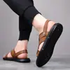 Sandalias para Hombre 2026 Verano Nuevo Estilo Zapatos de Playa Doble Propósito Cuero Modernas Suela Suave Zapatos para Hombre Casual Antideslizantes
