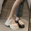 Sandalias de Tira en el Dedo con Pedrería de Moda y Tira Fina para Mujer, Nuevo Estilo Verano 2026, Talla Pequeña, Chanclas de Suela Gruesa para Aumentar la Altura, para Combinar con Vestidos