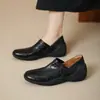 Populares zapatos planos de cuero suave para mujer, nuevos mocasines slip-on otoño 2026, zapatos casuales para mujer de suela blanda