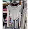 Ropa de primavera para mujer, nuevo estilo de primavera, cuello redondo de manga larga con pequeño volante de madera, camiseta básica corta ajustada adelgazante