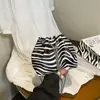 Bolsa Saco com Cordão Estampa Leopardo para Mulheres 2025 Nova Verão Corrente Zebra Estampa Bolsa de Ombro Estilo Pérola Pequena Bolsa