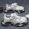 Zapatos de hombre 2026 otoño modernos que aumentan la altura, suela gruesa, estilo 'dad shoes', cómodos, modernos, versátiles, zapatillas deportivas casuales para estudiantes