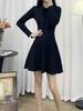 2026 Nuevo Estilo Vestido Negro Pequeño Elegante Estilo Francés, Moda Otoñal para Mujeres Petite, Vestido de Punto con Cuello de Lazo