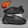 Sapatos mocassins casuais plus size novos transfronteiriços de inverno coco 700 sapatos com furos masculinos pantufas de algodão quentes forradas com fleece para atividades ao ar livre