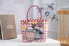 Bolsa Cesta de Legumes Tecida à Mão Gato Cartoon Estilo Ins para Saídas de Piquenique Primavera e Verão Bolsa de Mão Colorida para Férias na Praia para Mulheres