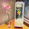 Flor Eterna Dorada Brillante Ramo de Rosas Artificiales Puesto Callejero del Parque del Mercado Nocturno Venta al por Mayor Día de San Valentín Chino Recuerdo Creativo