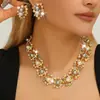Conjunto de Colar Europeu e Americano Popular Retro Pérola Imitação Diamante Folha Flor Novo Acessórios de Noiva Casamento Fashion e Versátil