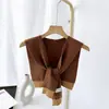 Chal Tejido Primavera y Otoño Popular en Internet para Mujer Capa Cruzada Chal Pequeño Exterior Bufanda de Lana de Gama Alta Habitación con Aire Acondicionado Cuello Falso