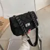 Bolso cruzado de un solo hombro de mezclilla transfronterizo 2026 Nuevo estilo Moda Versátil Textura Bolso para mujer Estilo de fragancia pequeña Cuadrícula de diamantes Bolso cuadrado pequeño