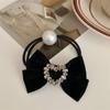 Cuerda para el pelo con lazo de perlas y diamantes de imitación de terciopelo vintage de moda, elegante y exquisita anilla para el pelo negra, banda de goma para la cola de caballo en la parte posterior de la cabeza