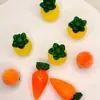 Accesorios de Resina de Fruta de Piña Estéreo Simulada Accesorios para Joyería DIY de Zanahoria Juguetes de Comida en Miniatura Adornos de Micro Paisaje