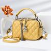 Bolsa Pequena Feminina Lingge Transversal Bolsa Pequena 2025 Texto Nova Bolsa Transversal Bolsa de Mão Mini Bolsa de Ombro Bolsas