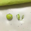 Brincos de Prata 925 com Pino Dopamine Maçã Design de Nicho Clipe de Orelha de Maçã Assimétrico Brincos Femininos Sem Furo