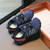 Zapatillas de Velcro para Niños Modelo Nuevo Primavera y Otoño 2026 Zapatos Casuales Versátiles Transpirables para Niñas Suela Suave Antideslizantes Zapatillas de Correr