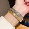 Pulseira com Fivela de Flor em Zircônia Banhada a Ouro Real 18K Luxo Acessível Pulseira de Alta Qualidade Moda Simples Versátil Joia de Mão para Mulheres
