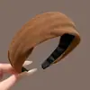 Diadema de Copa Alta y Ala Ancha para Mujer 2026 Nuevo Estilo Hace que la Cara Parezca Más Pequeña No Aprieta la Cabeza Diadema Otoño Invierno Lavado de Cara Presionar el Cabello Pinza para el Cabello Accesorios para el Cabello