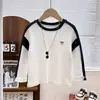 Camiseta de manga comprida para meninos, nova blusa básica de algodão puro para primavera e outono para crianças, top casual estilo coreano de gola redonda para bebê menino