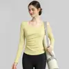 Top de yoga para mujer, nuevo estilo con diseño de un solo hombro, con apariencia de dos piezas, mangas largas plisadas y adecuado para entrenamiento de Pilates