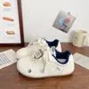 Zapatos de Entrenamiento Alemanes Versátiles con Punta Redonda para Mujer 2026 Primavera/Otoño Nuevos Zapatos Planos de Moda Versátiles Bloque de Color Zapatos de Papá Procesamiento Personalización