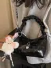 Bolsa Pequena Plissada com Laço Estilo Novo Primavera 2026 Bolsa de Mão Feminina Retrô Bolsa Nuvem Bolsa Transversal com Corrente Bolsa de Trabalho