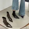 Botines de Tacón Alto Estilo Universitario Diario para Mujer en Otoño e Invierno Nuevo Estilo Europeo y Americano Versátiles Marrones Retro Tacón de Aguja Delgados Botines de Tacón Alto