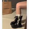Botas de plataforma adelgazantes para mujeres petite, nuevo estilo otoño 2026, que aumentan la altura, combinadas con faldas, botas cortas de estilo coreano retro tipo caballero