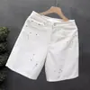 Shorts de mezclilla blancos con salpicaduras de tinta, modernos y elegantes para hombre, pantalones de tiro medio holgados estilo americano, shorts de verano finos de alta costura para hombre