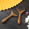 Pente Raspador de Massagem de Sândalo Dourado, Pente Pequeno Portátil para Raspagem do Couro Cabeludo e Massagem de Pontos de Acupuntura, Adequado para Todo o Corpo, Portátil e Sem Pintura