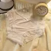 Pantaletas triangulares sin costuras de seda helada para niñas con ribete de encaje, transpirables y cómodas, de cintura media, estilo puro y seductor