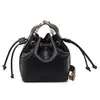 Bolso tipo cubo retro estilo coreano para mujer, nueva colección otoño/invierno 2026, bolso cruzado de moda, bolso de hombro con cadena chic y simple